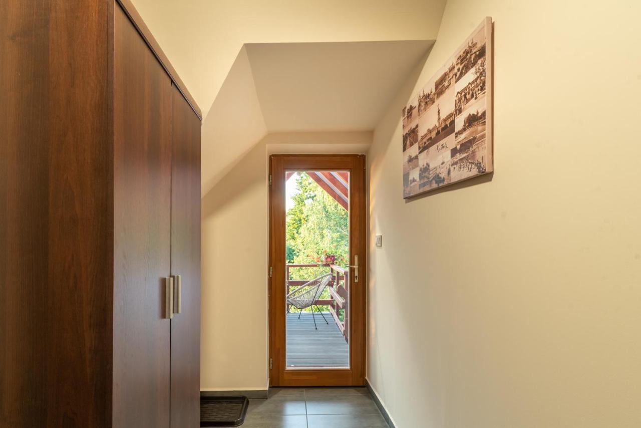Buzavirag Apartman 凯斯特海伊 外观 照片