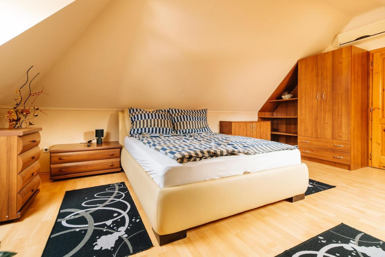 Buzavirag Apartman 凯斯特海伊 外观 照片